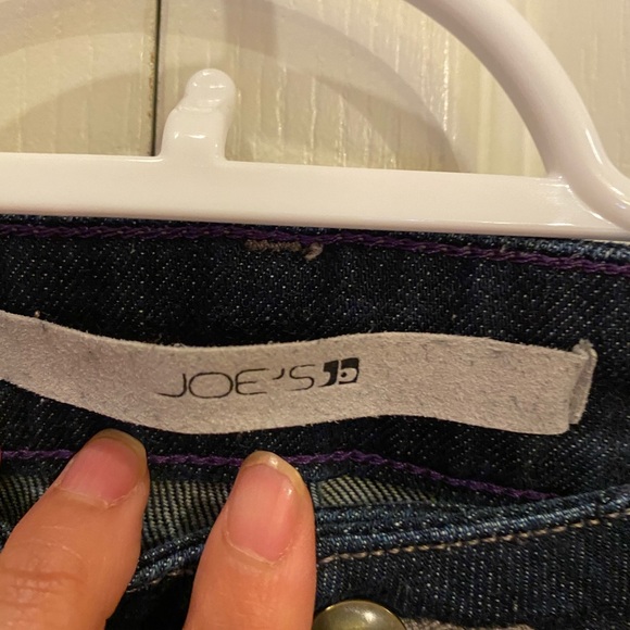 Joe’s Jeans - cigarette style - slim and straight - Picture 3 of 5